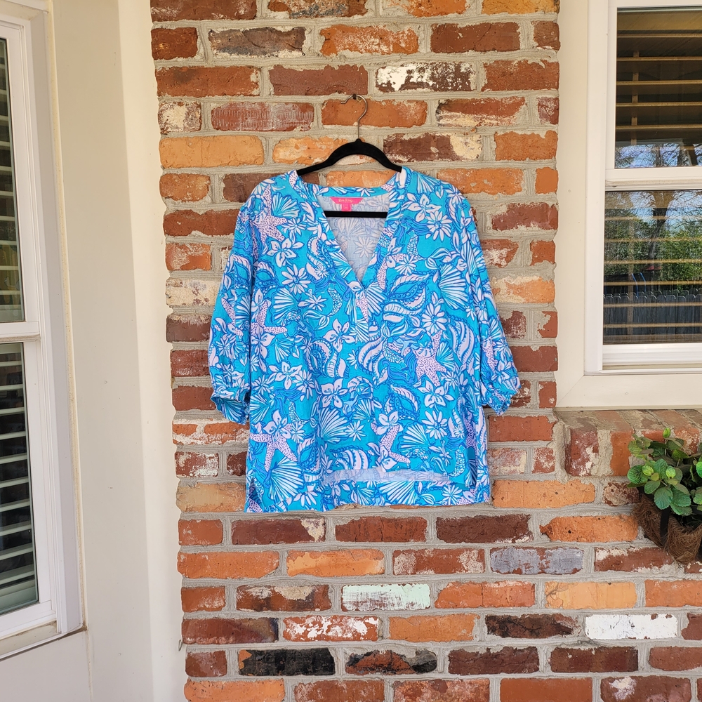 Lilly Pulitzer - Picture 2 of 3